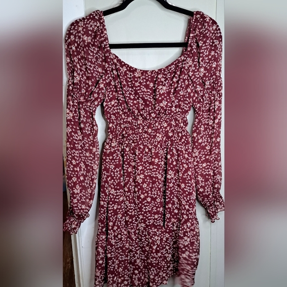 Burgundy Floral Pattern Dress - Picture 6 of 12